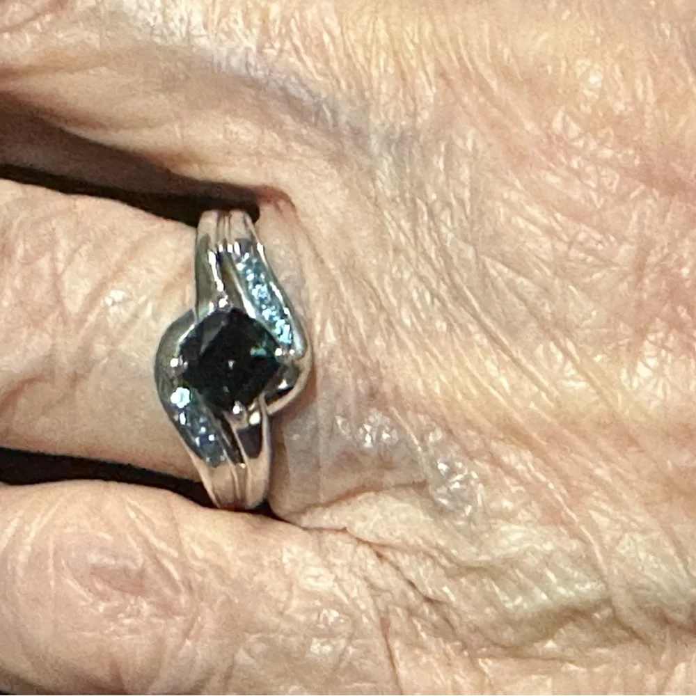 🍉Pretty ring. - Picture 3 of 11